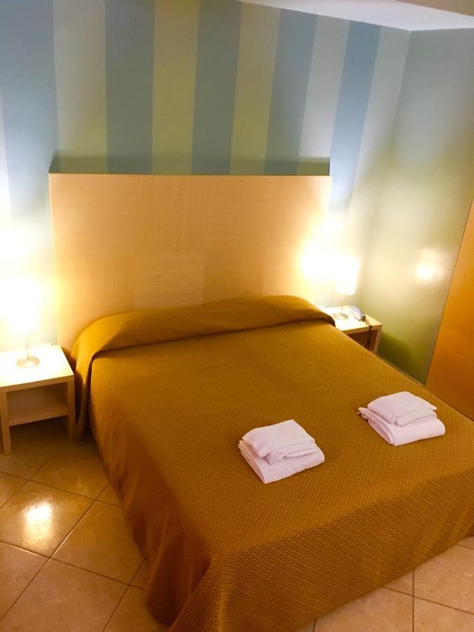 Hotel Villa Mare 알타빌라밀리치아 외부 사진
