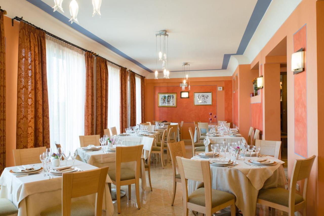 Hotel Villa Mare 알타빌라밀리치아 외부 사진